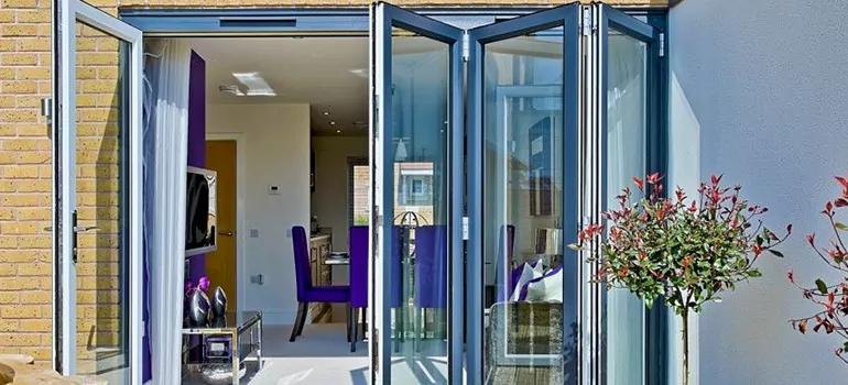 Commercial Door Glass Repair in Pompano Beach, FL